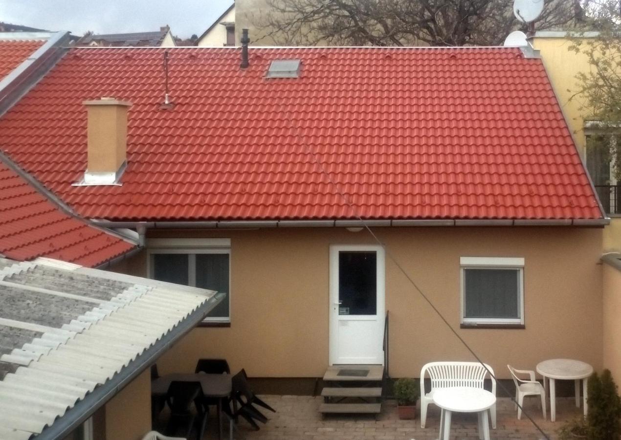 Start Apartmanok Pécs Exterior foto
