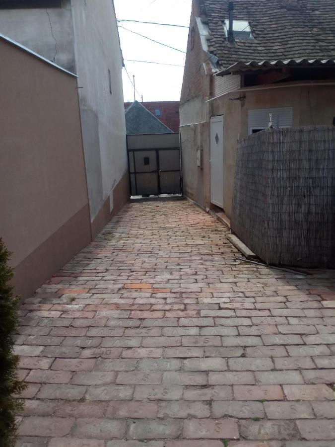 Start Apartmanok Pécs Exterior foto