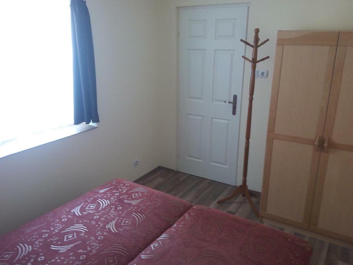 Start Apartmanok Pécs Exterior foto
