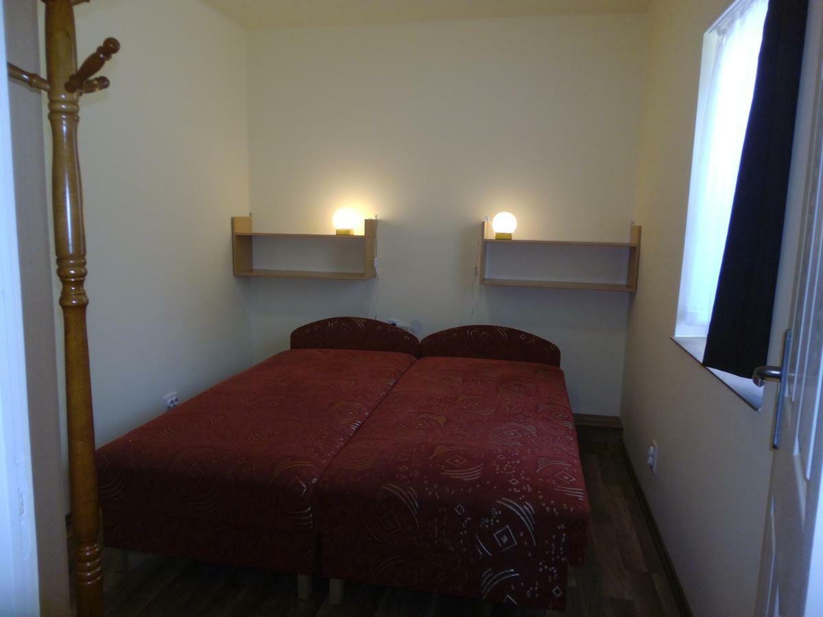 Start Apartmanok Pécs Exterior foto